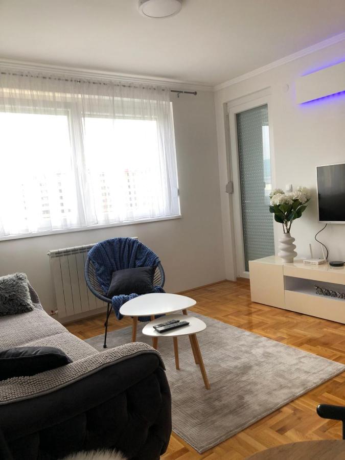 Apartman Ml Lukavica Extérieur photo